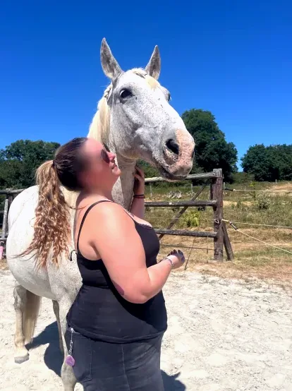 Aleyna, 23