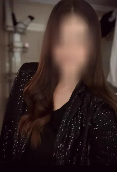 Alina, 39
