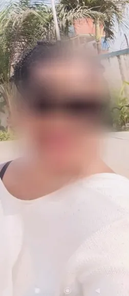 Anna, 25