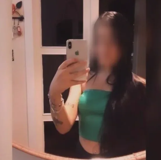 Ela, 20