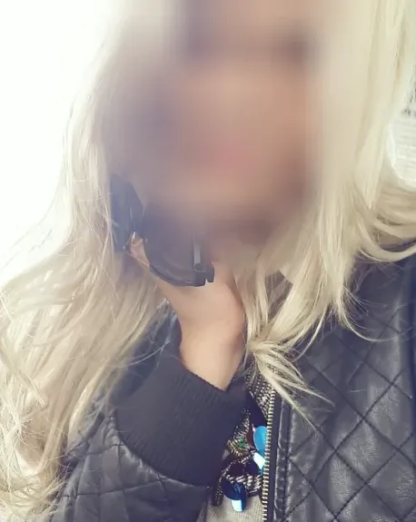Katrin, 32