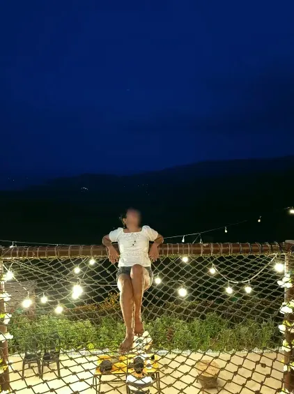 Kira, 28