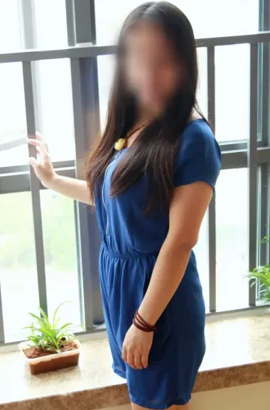 Laura, 39