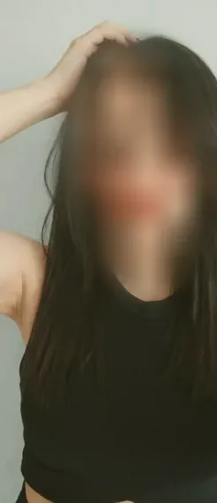 Leonie, 26