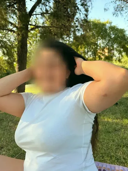 Luisa, 23