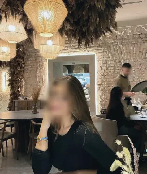 Nadine, 25