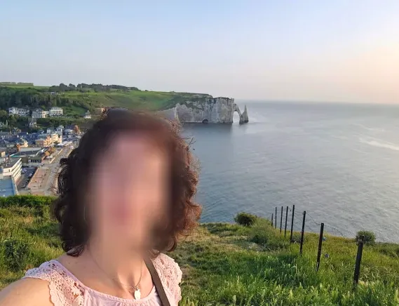Özlem, 40